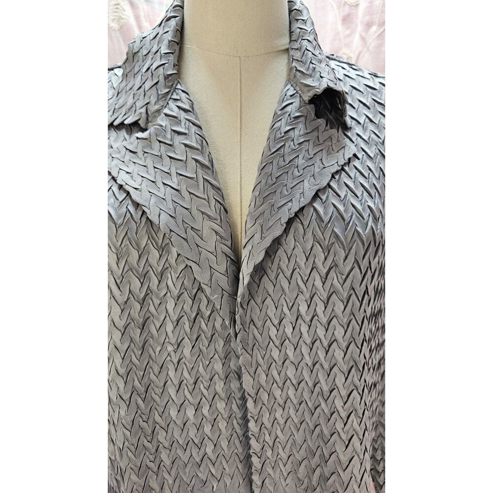 Chico's Gray Textured Kimono Topper - Picture 2 of 4